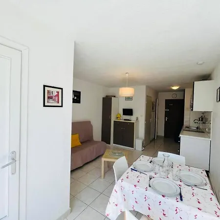 Confortable A - Acces Plage, Parking Inclus, Linge Fourni - Fr-1-63-330 Lejlighed